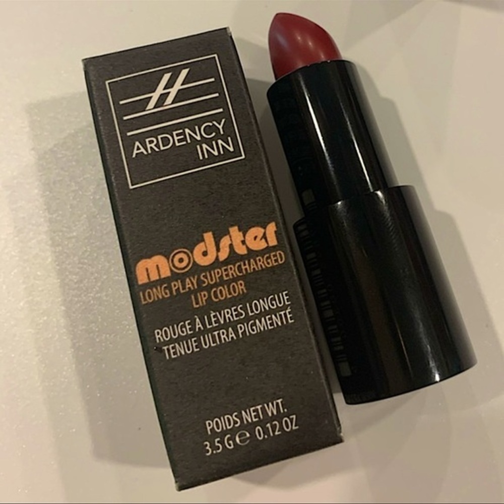 NIB Long Play Supercharged Lip Color, Lovecat - Picture 5 of 6